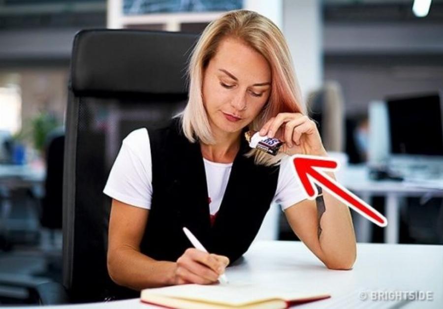 Κόλπα ψυχολογίας: Οι 12 τρόποι για να έχετε την εμπιστοσύνη των άλλων και να ηρεμείτε όταν έχετε άγχος