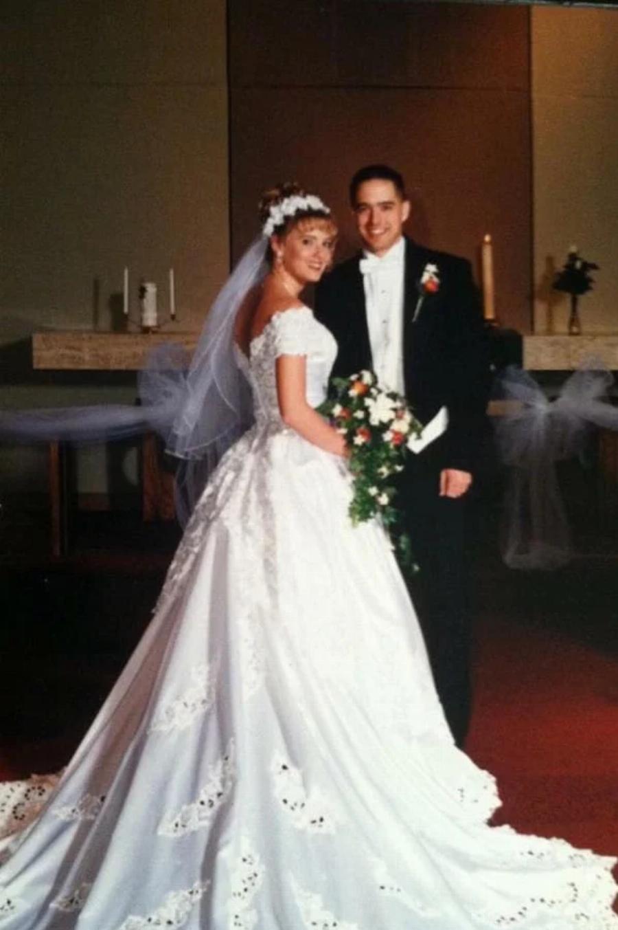 Ο σύζυγος χάρισε στην αγαπημένη του 500 τριαντάφυλλα για να γιορτάσουν το τέλος των χημειοθεραπειών