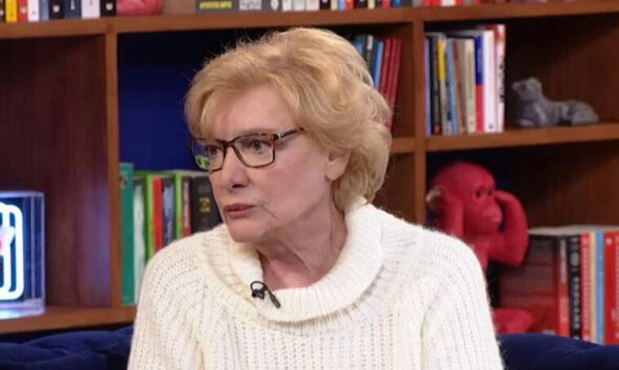 Μάρω Κοντού: «Σκοτώστε τους οδοντογιατρούς που κάνουν αυτά τα κατάλευκα δόντια σε όλη την τηλεόραση»