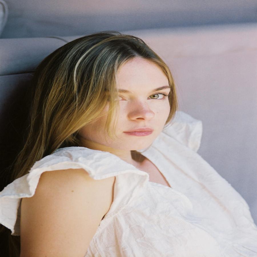 Στέλλα Μπαντέρας: Η κόρη των Αντόνιο Μπαντέρας και Μέλανι Γκρίφιθ έχει μεγαλώσει, είναι μια γοητευτική δεσποινίδα και μοιάζει στη διάσημη γιαγιά της