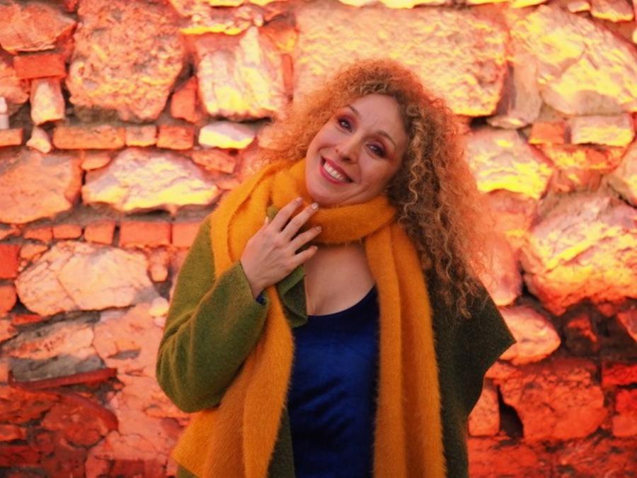 Χριστίνα Κουλουμπή: Η μητέρα Κάρμεν Ρουγγέρη, η πιο σημαντική γυναίκα στη ζωή της και το θέατρο για παιδιά