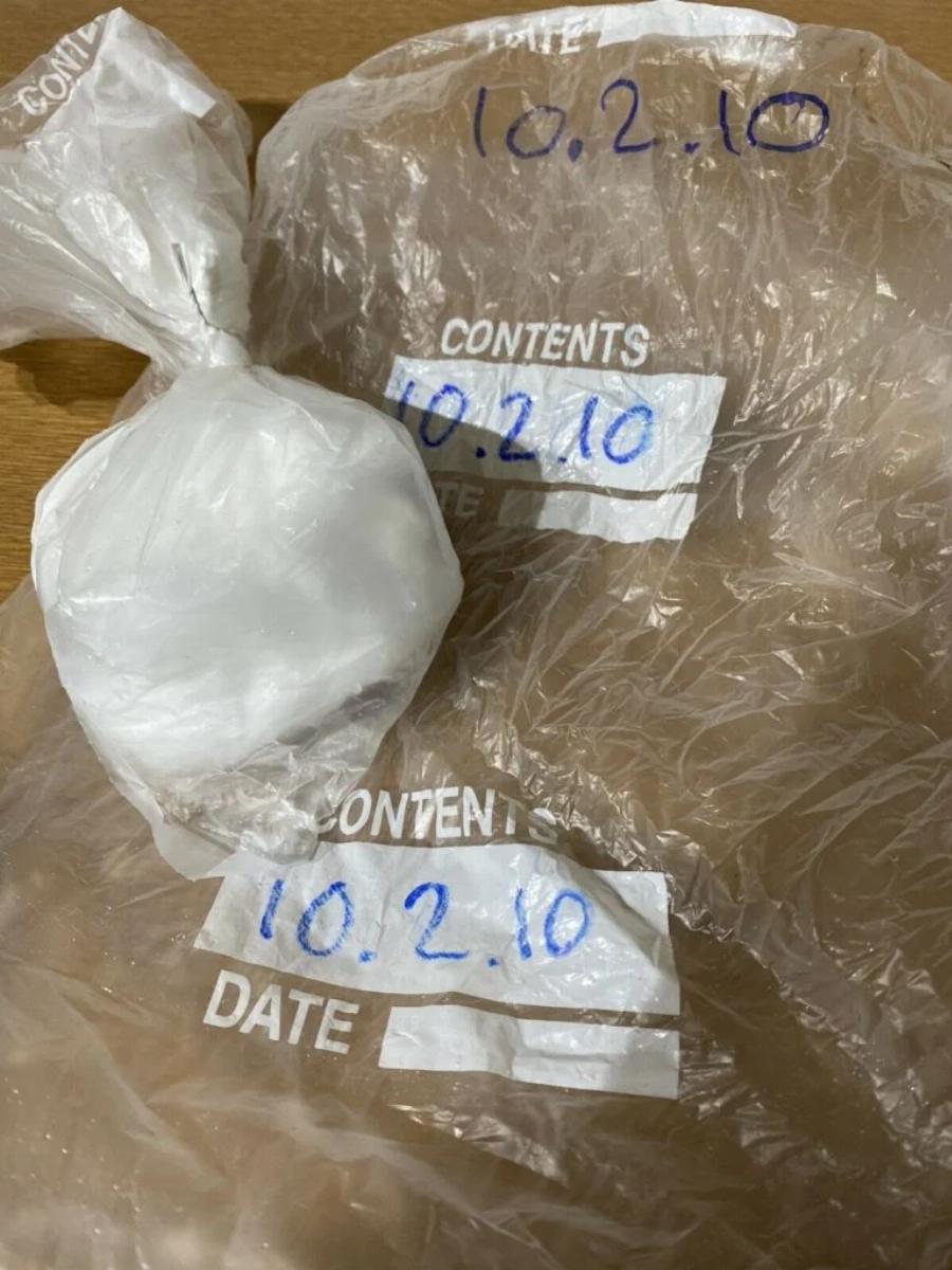 Έβαλε μια χιονόμπαλα στην κατάψυξη, την κράτησε για 10 χρόνια και τώρα ο 43χρονος την πουλάει 18.000 ευρώ