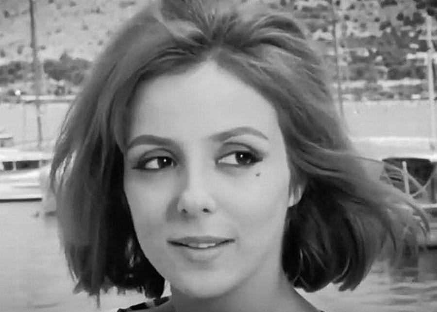 Μιράντα Κουνελάκη: Τα οικονομικά προβλήματα, η δουλειά χωρίς ένσημα, η συγγραφή βιβλίων και σεναρίων