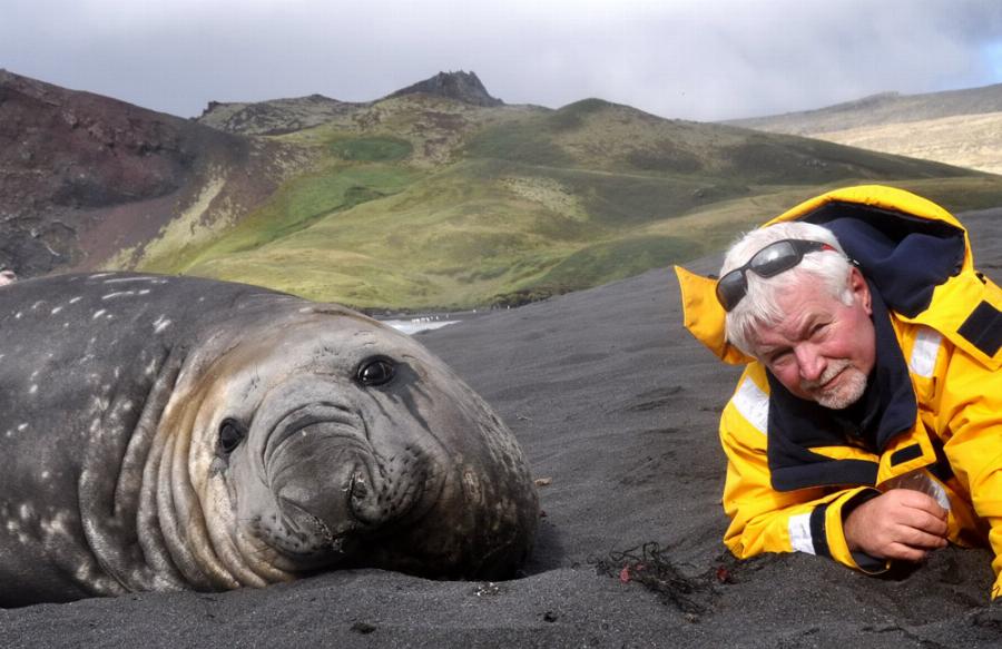 Μπάμπης Μπίζας: Έλληνας ο πιο ταξιδεμένος άνθρωπος στον κόσμο σύμφωνα με το βιβλίο Γκίνες