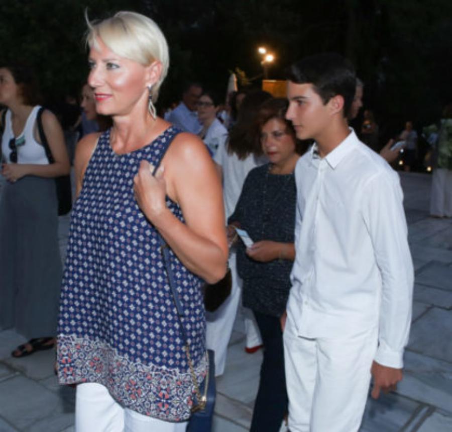 Αλίκη Καραμανλή: Η όμορφη κόρη της Νατάσας Παζαΐτη έχει μεγαλώσει και είναι μια χαριτωμένη δεσποινίδα