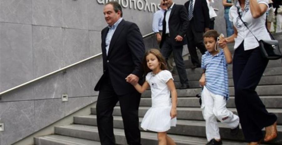 Αλίκη Καραμανλή: Η όμορφη κόρη της Νατάσας Παζαΐτη έχει μεγαλώσει και είναι μια χαριτωμένη δεσποινίδα