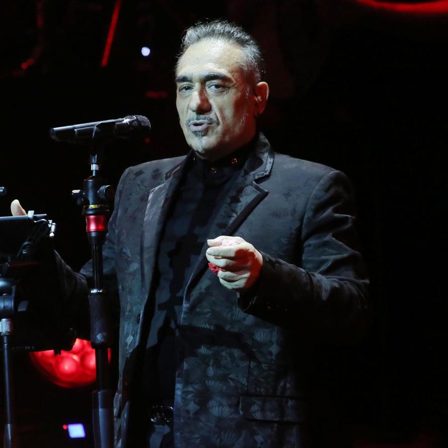 Νότης Σφακιανάκης: Η μεγάλη καριέρα, τα δίδυμα παιδιά του, η αρρώστια και η απώλεια που τον πόνεσε