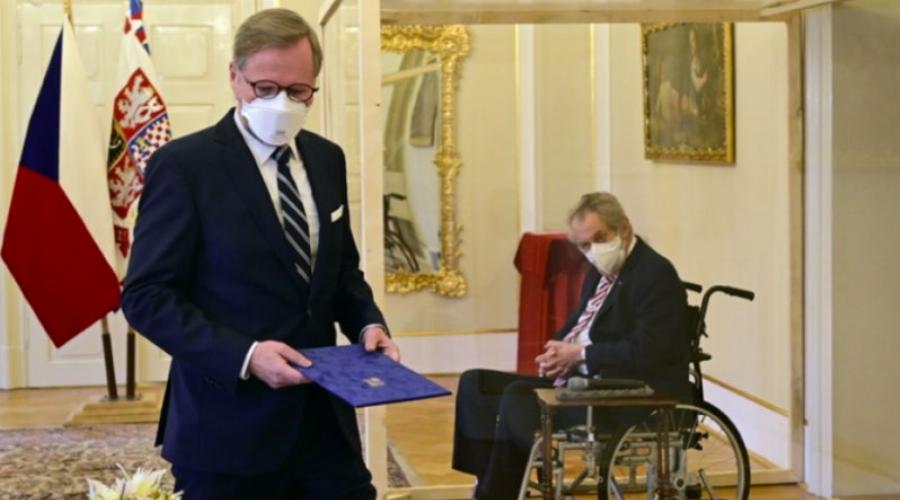 Η νέα κυβέρνηση της Τσεχίας κατήργησε τον υποχρεωτικό εμβολιασμό