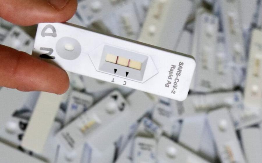 Άνοιγμα σχολείων: 14.000 κρούσματα την πρώτη μέρα από τα self test σε μαθητές και καθηγητές