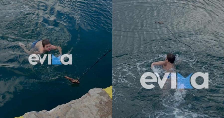 Δάκρυσε η Ελλάδα: Συγκίνησε ο 10χρονος στην Εύβοια που βούτηξε μόνος του να πιάσει τον Σταυρό