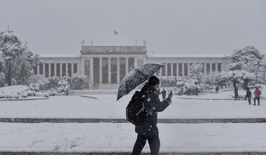 Ισχυρός χιονιάς τις επόμενες ώρες και μέρες: Οι 5 περιοχές που θα ντυθούν στα λευκά
