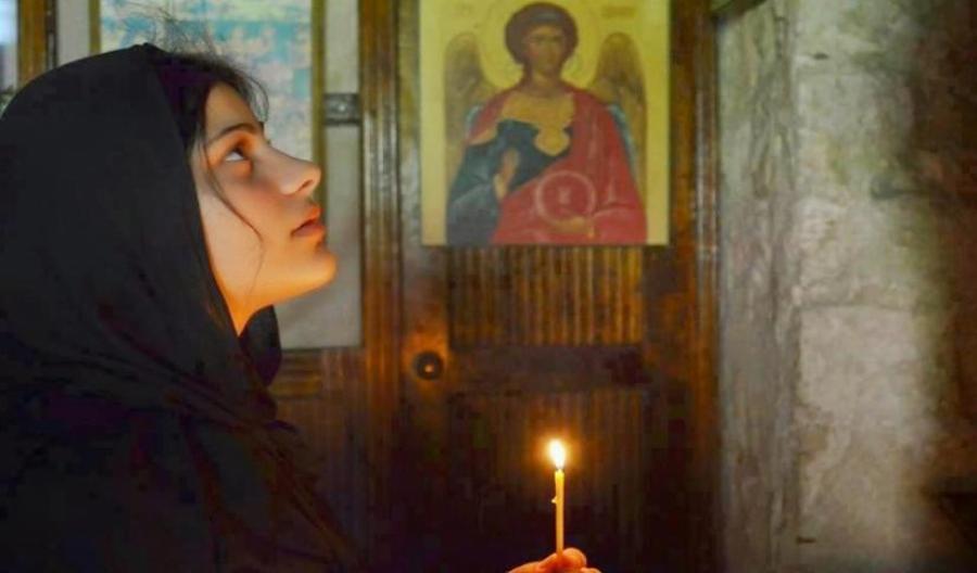 Μη σηκώνεις «εύκολα» το δάχτυλο για να δείξεις τους άλλους ενόχους και ελλιπείς – Μην τους σκανδαλίζεις με την υποκρισία σου