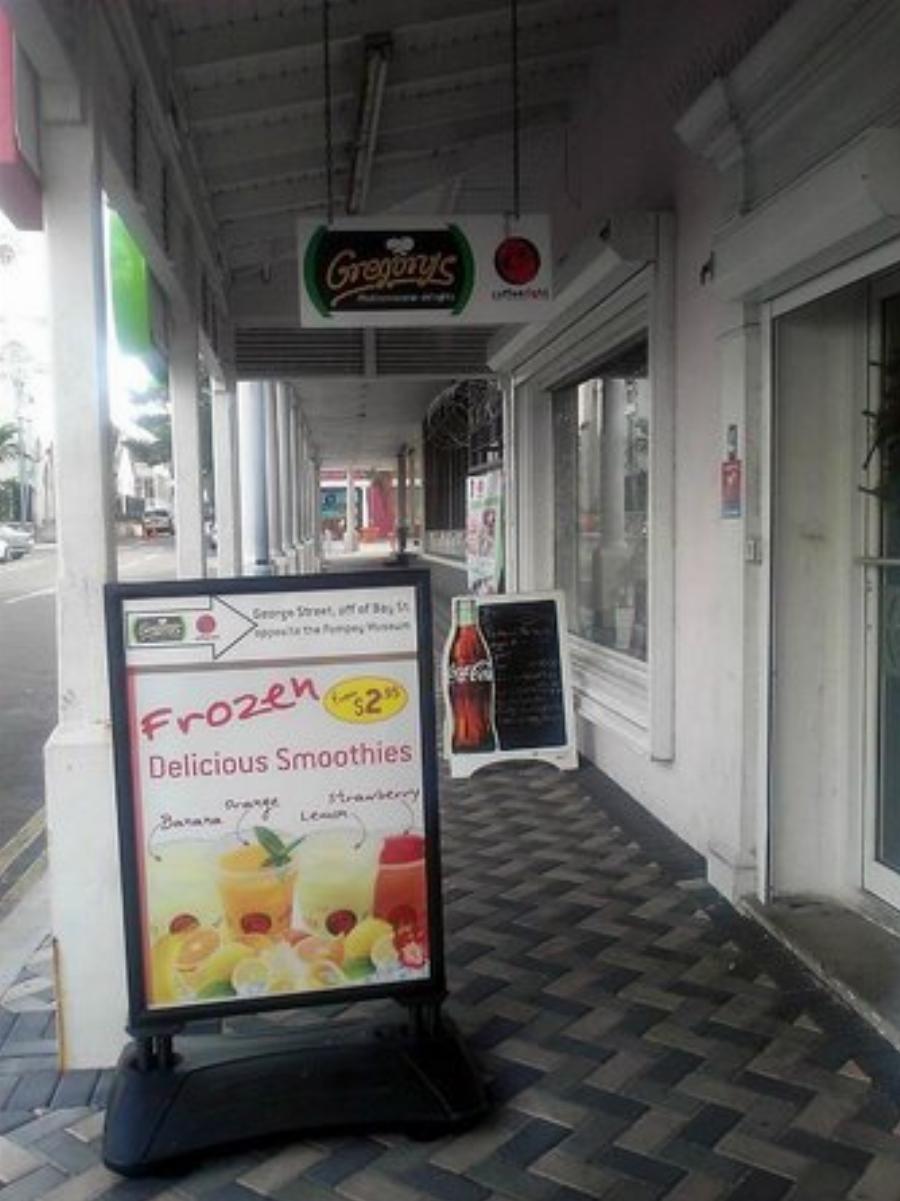 Γρηγόρης: Η ιστορία της εταιρείας από το τυροπιτάδικο στη Δάφνη μέχρι το μαγαζί στις Μπαχάμες