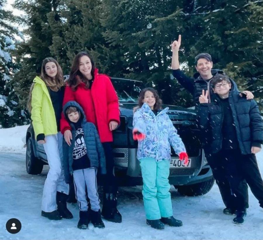 Αναστασία Ρουβά: Είναι πλέον 13 ετών δεσποινίδα , έπιασε τη μαμά της στο ύψος και η ομοιότητα τους είναι εντυπωσιακή