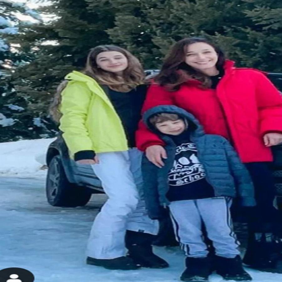 Αναστασία Ρουβά: Είναι πλέον 13 ετών δεσποινίδα , έπιασε τη μαμά της στο ύψος και η ομοιότητα τους είναι εντυπωσιακή