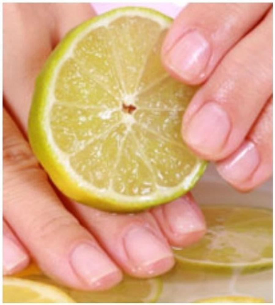 Τα 5 κόλπα για να διώξετε την μυρωδιά του τσιγάρου από το σπίτι ή το γραφείο