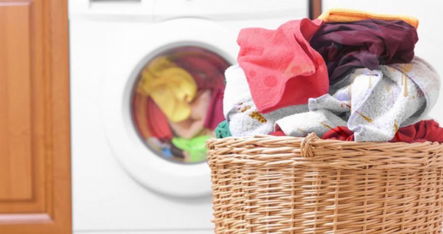 Το έξυπνο και οικονομικό trick για να είναι καθαρές και αφράτες μετά από κάθε πλύση: Με μόνο 1 υλικό θα μοσχοβολούν