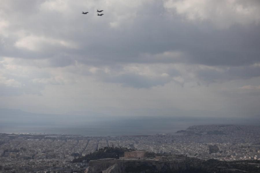«Καλωσορίσατε στο σπίτι σας, καλές προσγειώσεις πάντα με ασφάλεια»: Έφτασαν τα Rafale στην Ελλάδα