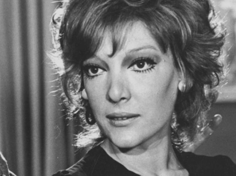 Μάρω Κοντού: «Σκοτώστε τους οδοντογιατρούς που κάνουν αυτά τα κατάλευκα δόντια σε όλη την τηλεόραση»