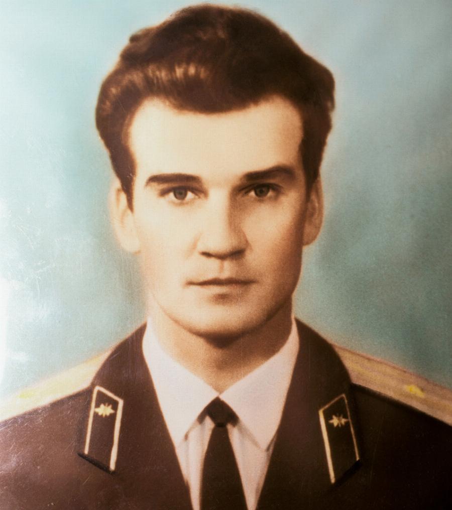 Ο μυστικός ήρωας που πρίν από 32 χρόνια έσωσε τον κόσμο από την καταστροφή και σήμερα ζεί στην εξαθλίωση