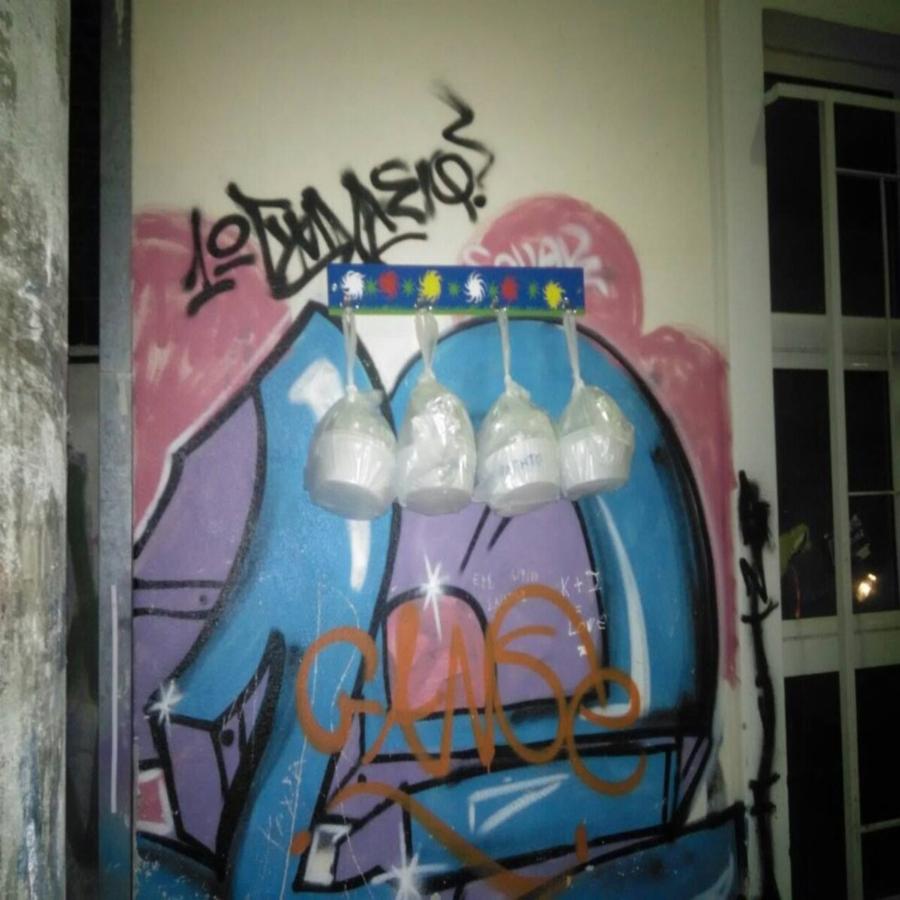 Οι τοίχοι της καλοσύνης ήρθαν και στην Ελλάδα!