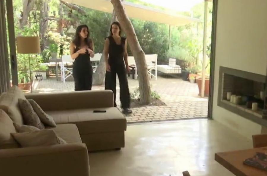 Ναταλία Δραγούμη: Το ονειρεμένο σπίτι, ο εντυπωσιακός κήπος και το υπαίθριο μπάνιο για να βλέπει τον ουρανό