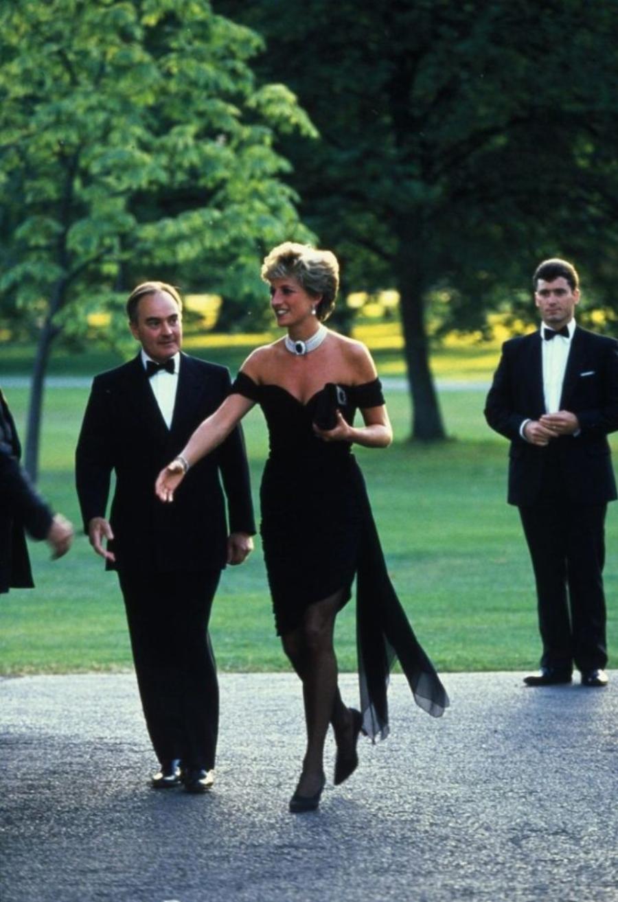 Πριγκίπισσα Νταϊάνα: Τα 6 χαρακτηριστικά της εμφάνισής της, που ποτέ δεν αποδέχτηκε – Οι τρόποι που προσπαθούσε πάντα να τα κρύβει