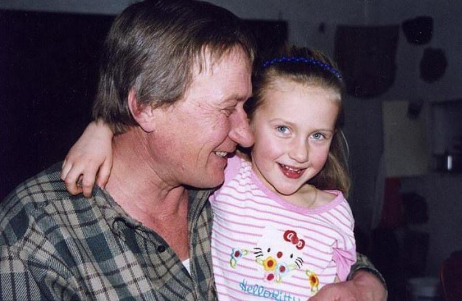 Το κορίτσι του Τσέρνομπιλ: Το μόνο παιδί που είναι γεννημένο κρυφά στην απαγορευμένη ζώνη έγινε 20 χρονών