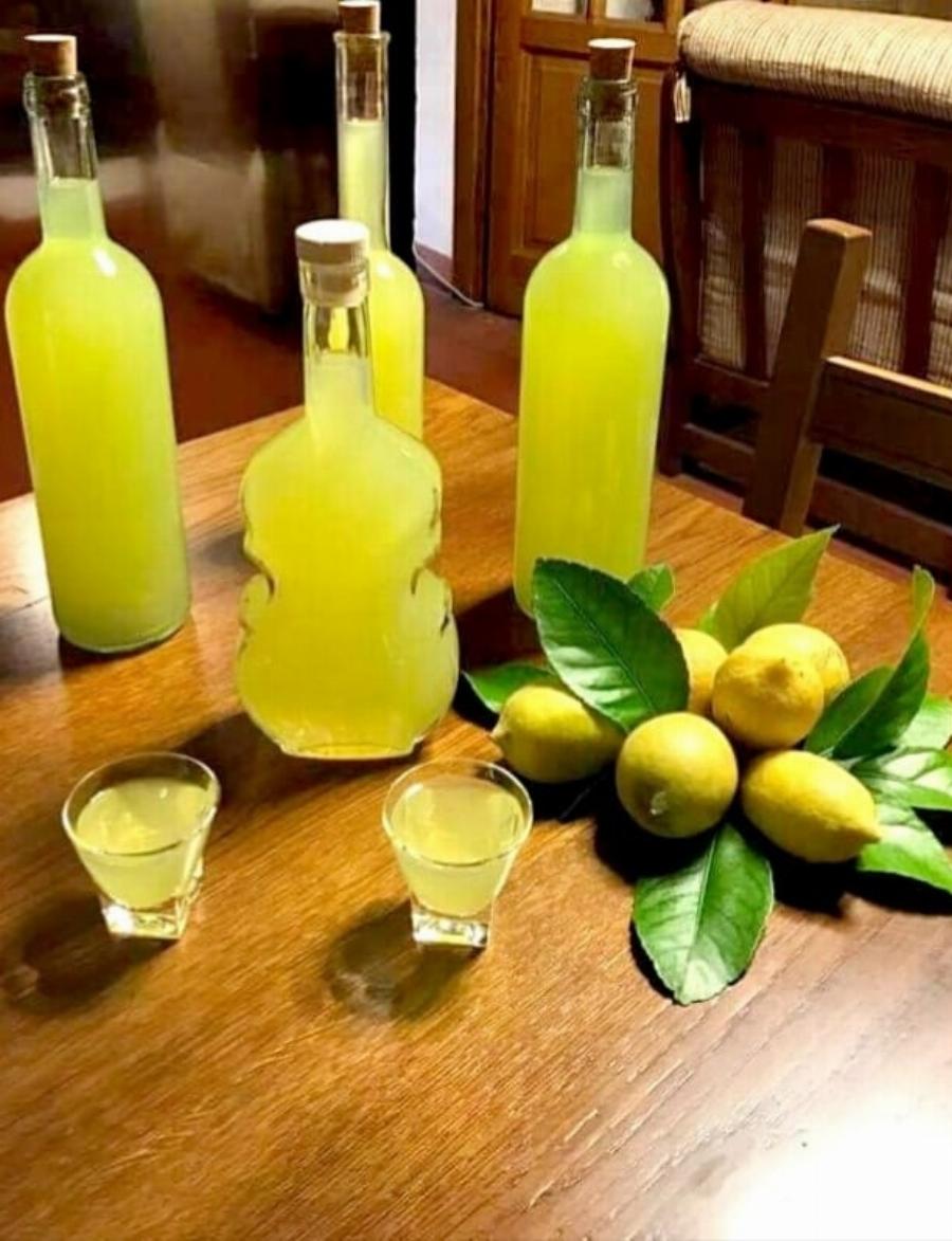 Η εύκολη συνταγή για αυθεντικό λιμοντσέλο όπως το φτιάχνουν και στην Ιταλία