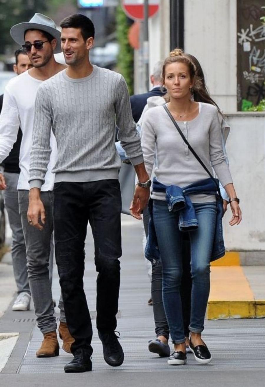 Γελένα Τζόκοβιτς: Η εντυπωσιακή σύζυγος του Νόβακ Τζόκοβιτς – Φιλάνθρωπος, επιχειρηματίας, γνωρίζει 17 γλώσσες