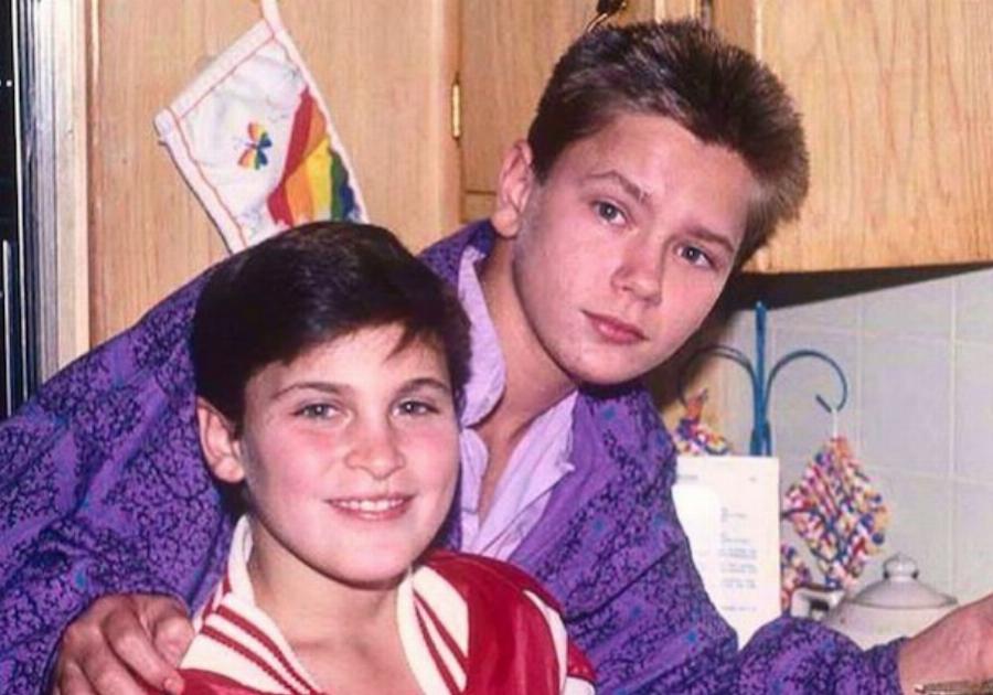 Ρίβερ Φίνιξ: Ο αδερφός του Χοακίν Φίνιξ, το παιδί θαύμα του Χόλιγουντ και ο άδικος θάνατός του στα 23 του χρόνια