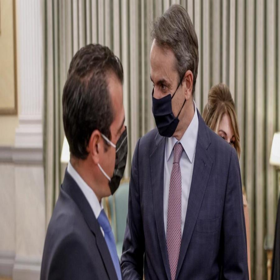 Παίρνουν τα μέτρα πίσω: Όσα αλλάζουν σε γήπεδα, καφέ και εστίαση