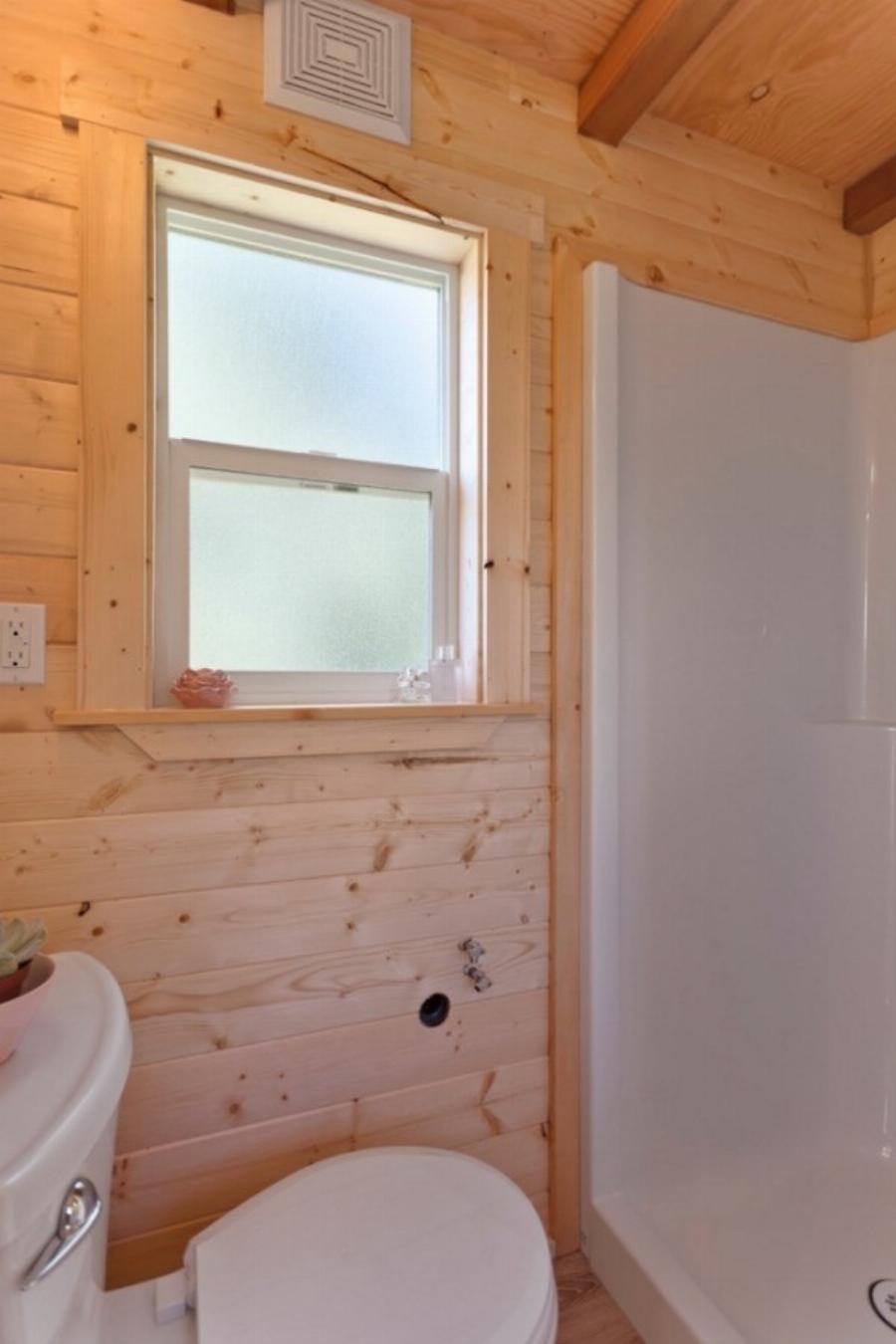 Είναι μόνο 15 τετραγωνικά, το πηγαίνεις όπου θες και το εσωτερικό του είναι τόσο βολικό σαν μεζονέτα