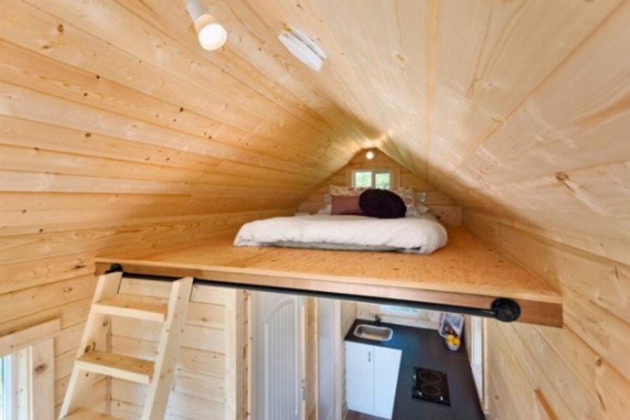 Είναι μόνο 15 τετραγωνικά, το πηγαίνεις όπου θες και το εσωτερικό του είναι τόσο βολικό σαν μεζονέτα