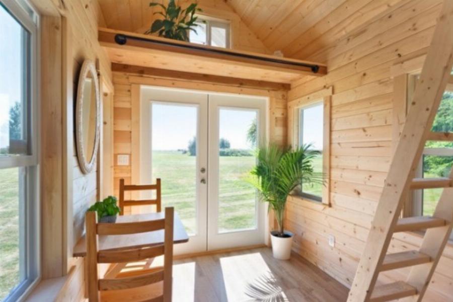 Είναι μόνο 15 τετραγωνικά, το πηγαίνεις όπου θες και το εσωτερικό του είναι τόσο βολικό σαν μεζονέτα