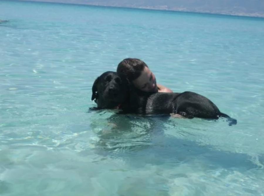 Ιωάννα-Μαρία Γκέρτσου: Τυφλώθηκε στη θερμοκοιτίδα, σπούδασε ψυχολογία και ίδρυσε την πρώτη σχολή για σκύλους-οδηγούς τυφλών στην Ελλάδα