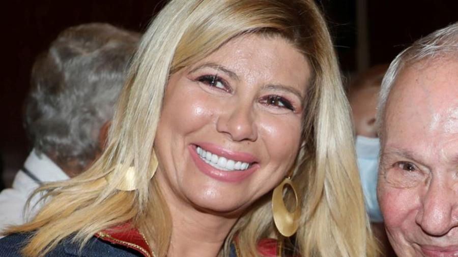 Ζήνα Κουτσελίνη: H μάχη με την κατάθλιψη, το αστρονομικό ποσό που πήρε από την Ελένη Μενεγάκη και η προβληματική σχέση με τον πατέρα της