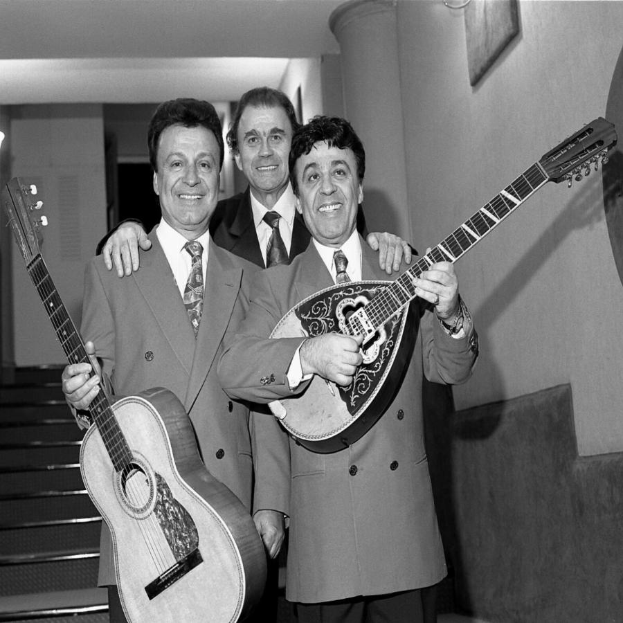 Αδελφοί Κατσάμπα: Το αχτύπητο δίδυμο, οι συμμετοχή σε ελληνικές ταινίες, οι 40 δίσκοι και η συνεργασία με τον Έλβις Πρίσλεϊ