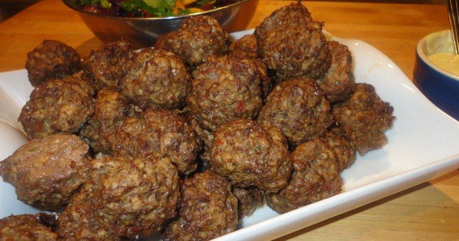 Τέλος το τηγάνι – Τα πιο αφράτα κεφτεδάκια στον φούρνο