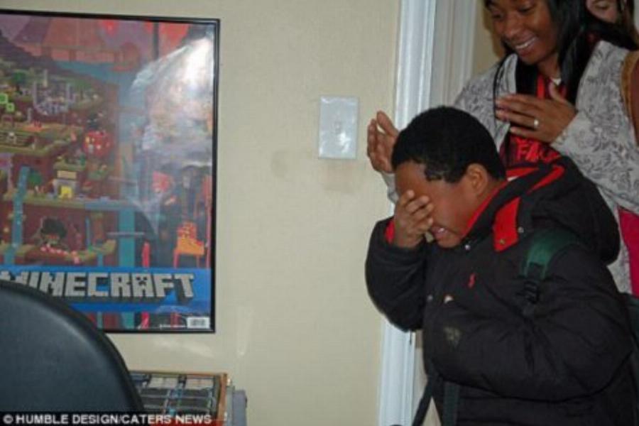 Συγκλονιστική ιστορία:Άστεγο 8χρονο αγόρι ξεσπάει σε κλάματα μόλις αντικρίζει το πρώτο του κρεβάτι