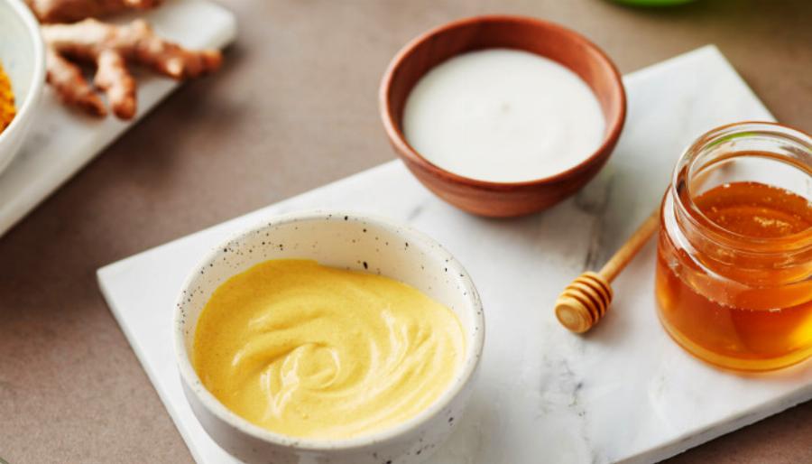 Μέλι με ασπιρίνη: Το μείγμα για να δείχνετε νεότερες και φρέσκες και πως να το χρησιμοποιήσετε