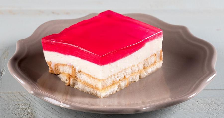 Άκης Πετρεζίκης: Η συνταγή για το πιο λαχταριστό μαμαδίστικο γλυκό με ζελέ και φρυγανιές