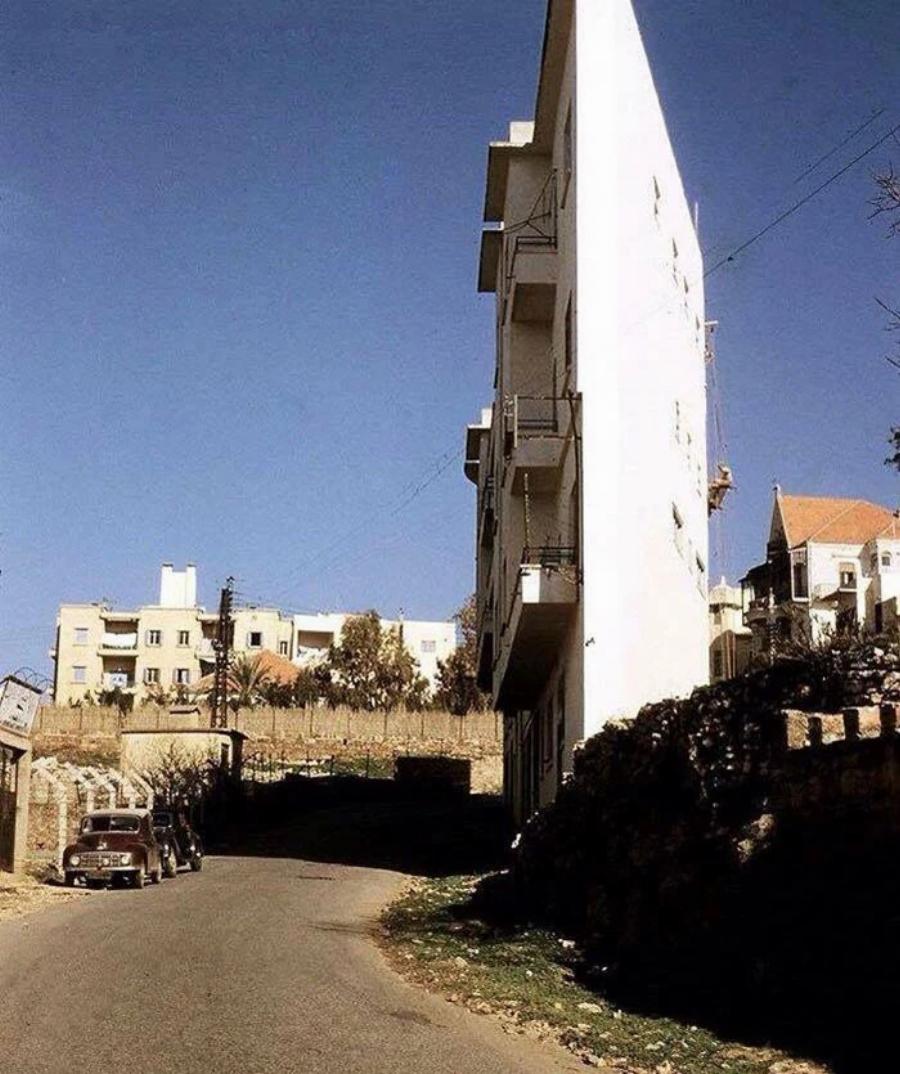 Λεπτό σπίτι: Η διαμάχη με τον αδελφό του, τον έκανε να χτίσει ένα σπίτι με πλάτος 60 εκ για να του κρύψει τη θέα