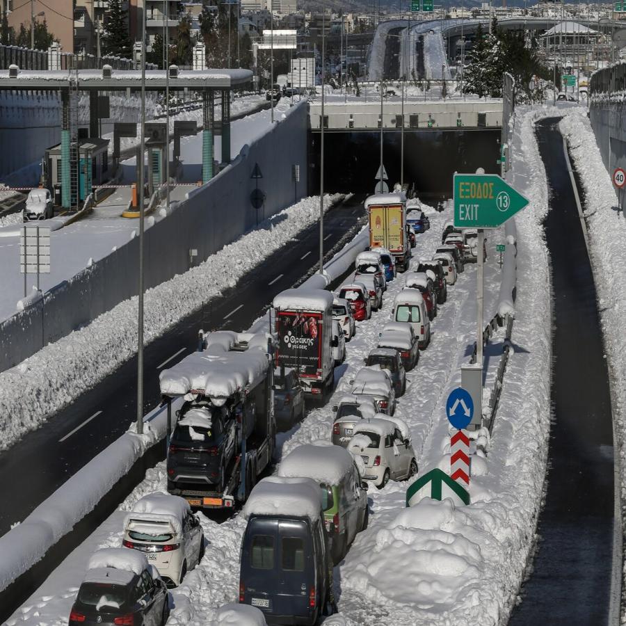 Εγκλωβισμένοι οδηγοί προχωρούν σε αγωγές – Αρνούνται να πάρουν τις 2.000 ευρώ αποζημίωση