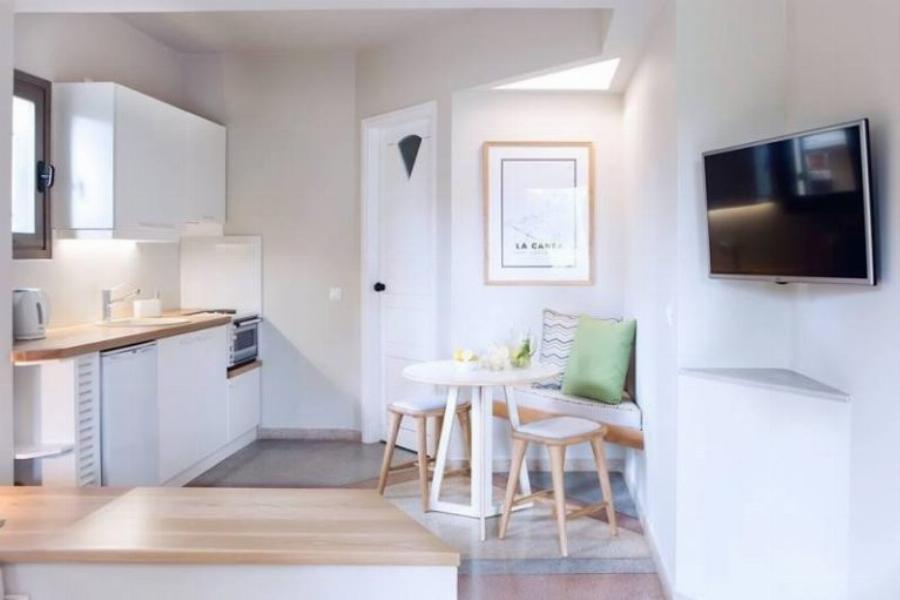 Μικροσκοπικό σπίτι στα Χανιά: Το εμβαδόν του αγγίζει τα 40 τ.μ. και διαθέτει υπερπολυτελείς εσωτερικούς χώρους