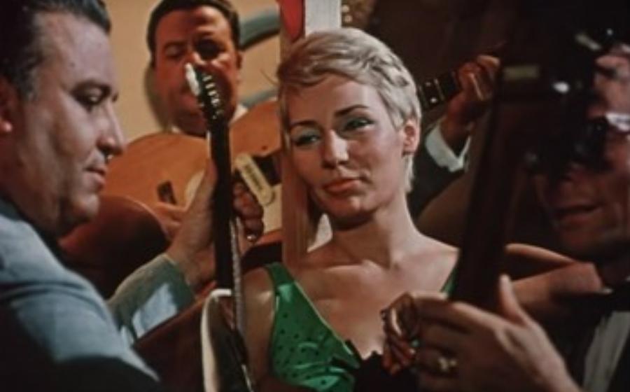 Μπέμπα Μπλανς: Η λαϊκή ντίβα με το πολυτάραχο βίο, η φυλάκιση στο σπίτι και το άδικο φινάλε