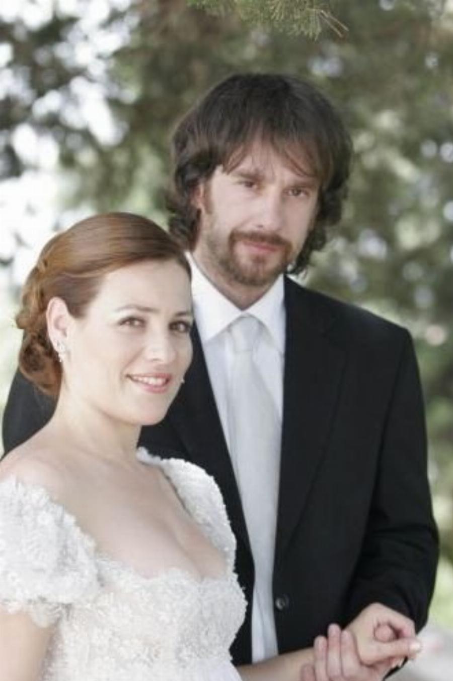 Μαριάννα Τουμασάτου: Τα χρόνια στη παιδική της ηλικία, ο όμορφος ηθοποιός αδερφός της, οι κορτιζόνες και το πρόβλημα υγείας