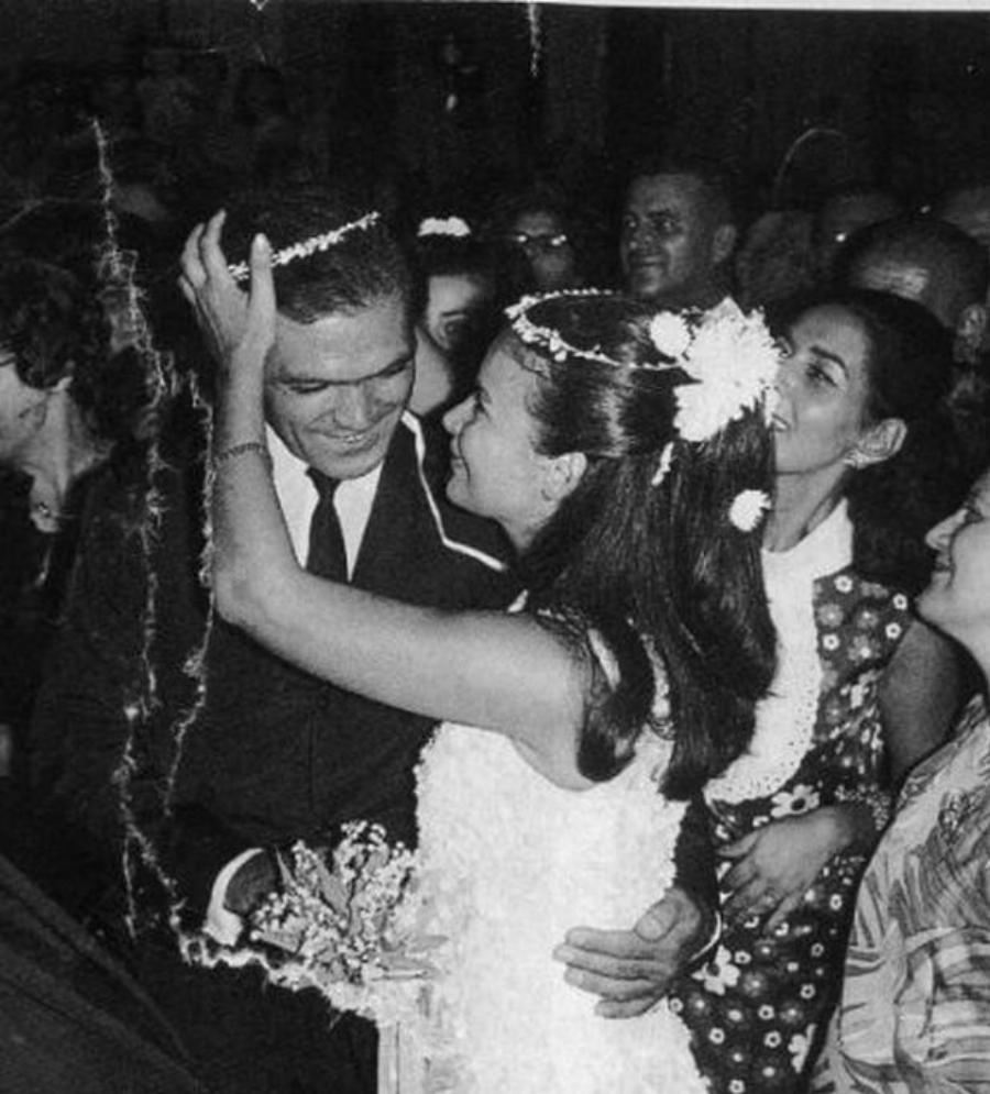 Τζένη Καρέζη: Οι δύο γάμοι από πάθος και έρωτα, η δεξίωση που άφησε εποχή και η σχέση με την Αλίκη Βουγιουκλάκη