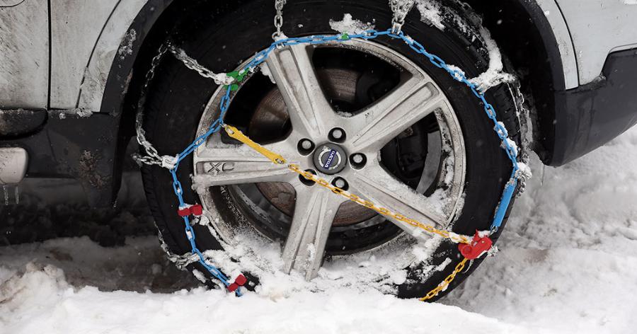 Ο σωστός τρόπος για να βάλουμε αντιολισθητικές αλυσίδες στο αυτοκίνητο