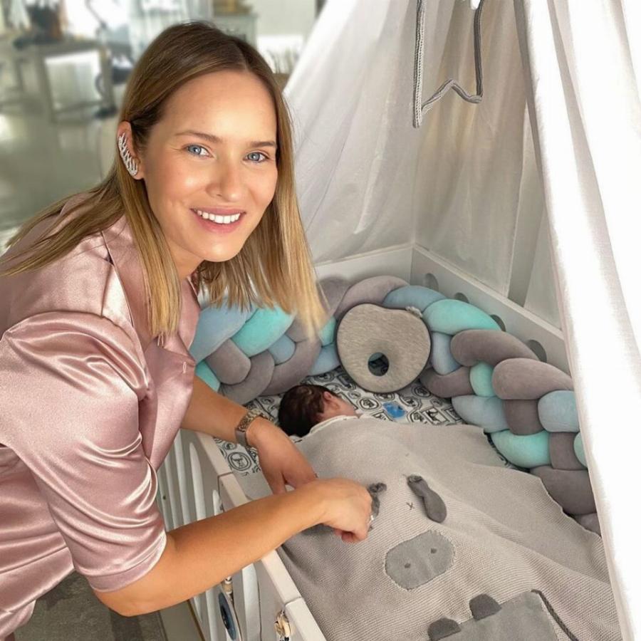 Χάρης Χριστόπουλος: Τα τρυφερά λόγια για τη σύζυγό του και οι φωτογραφίες που αποδεικνύουν ότι είναι ο πιο γλυκός μπαμπάς